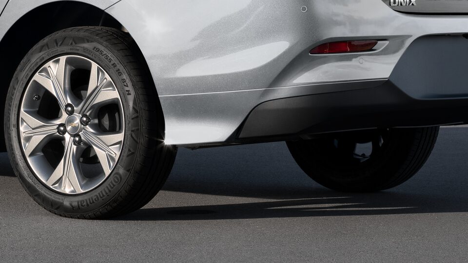 Difusor trasero, es parte del kit sport de accesorios para Chevrolet Onix 2025, sedán deportivo